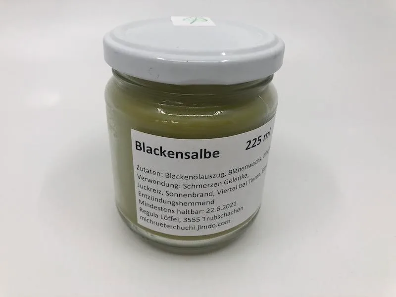 Blacken sollte man besser aufessen oder einstreichen, statt ausstechen