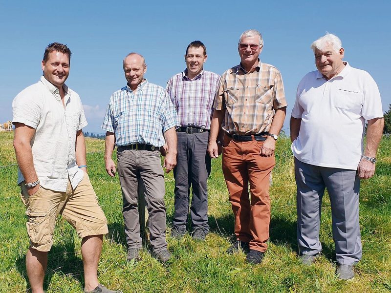 Der Vorstand: Adi Götschmann, Willi Luder, Stefan Scheuber, Alfred Frey und Präsident Erwin Frauchiger (v. l.).