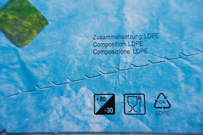 Wichtig bei Verpackungsmaterial aus Kunststoff ist, die Kennzeichnung zu beachten.