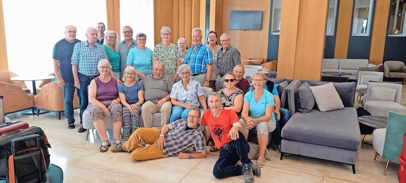 Einmal lächeln fürs Gruppenfoto: Diese Reisegruppe hat mit der BauernZeitung eine Woche lang Albanien besucht und so einiges gesehen und erlebt.