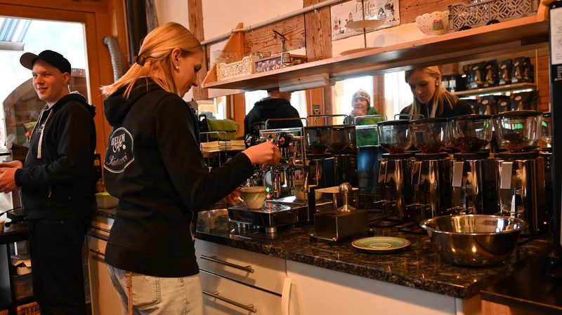 Trinkgenuss aus dem Seeland mit und ohne Kaffeebohne