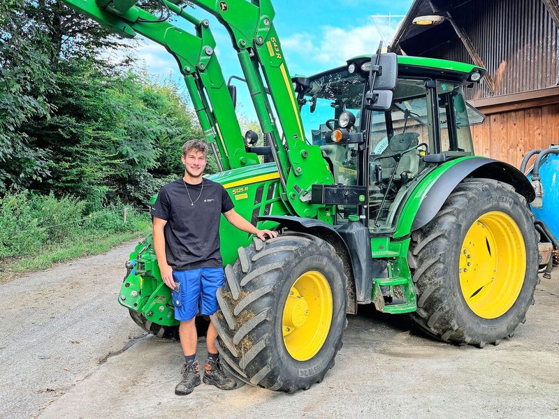 Andreas Keller aus Fulenbach ist ein Allrounder. Jedoch ist der 18-jährige Solothurner lieber bei den Kühen, als auf dem Traktor.