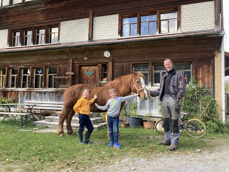 Die Grauen von Familie Wickli «verhebed» lang am Hang