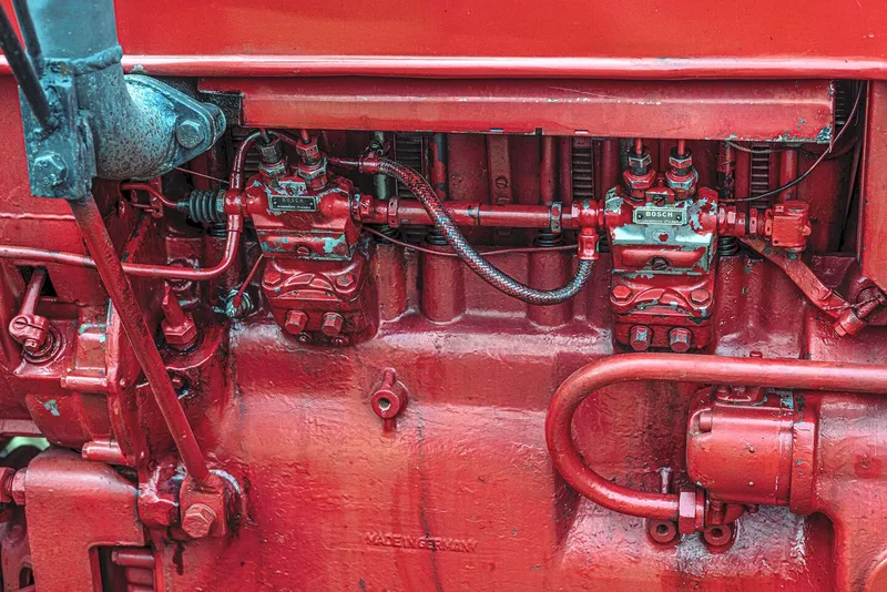 Dank des modularen Aufbaus der Motoren können diese leicht gewartet werden. Hier sind beim Vierzylindermotor zwei Doppeleinspritzpumpen miteinander kombiniert.
