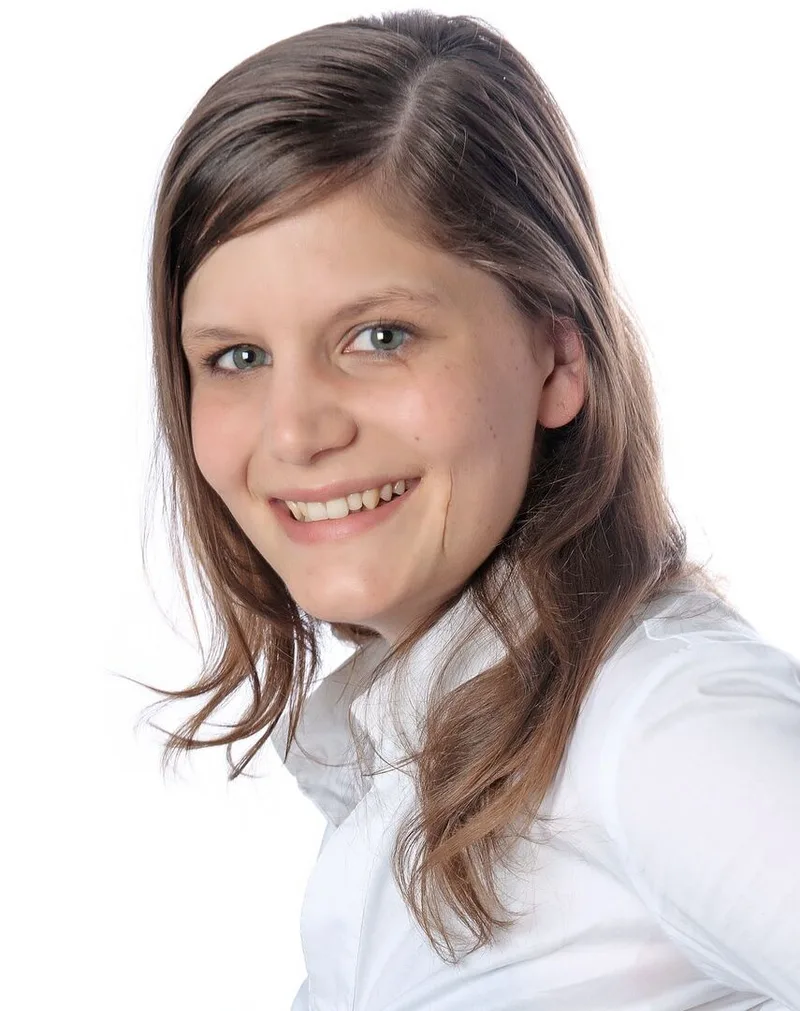 Porträt von Prisca Stierli.