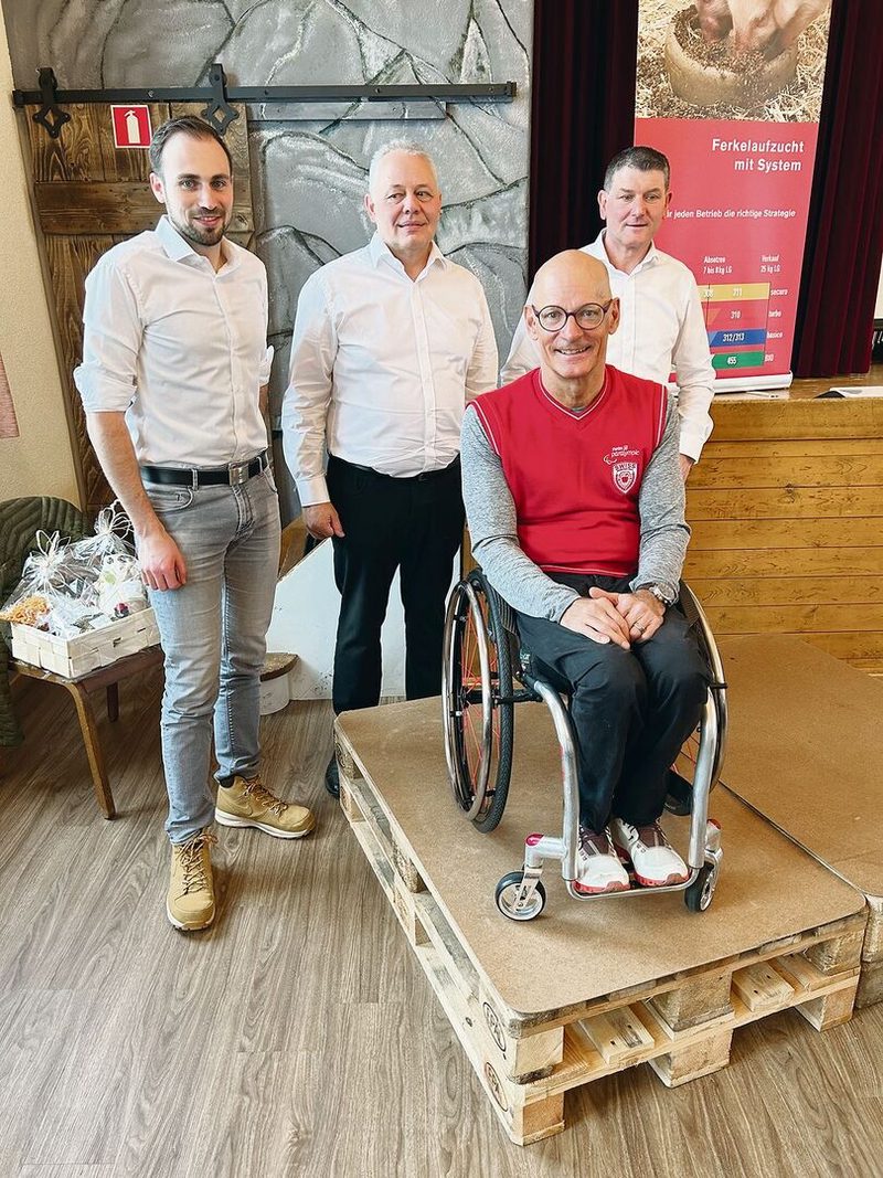 Es referierten (v. l.): Julius Jordi (Anicom), Urs Berweger (UFA), Spitzensportler Heinz Frei und Hanspeter Hohl (UFA).