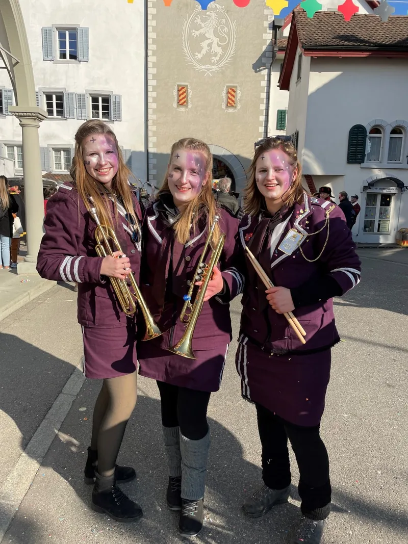 Landwirtin Patricia Krummenacher spielt an der Fasnacht die zweite Trompete
