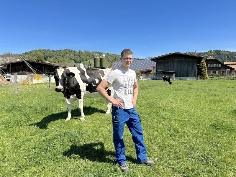 «Bauern mit Herz, Verstand und Muskelkraft» ist das Motto des Lernenden Jonah Marbach