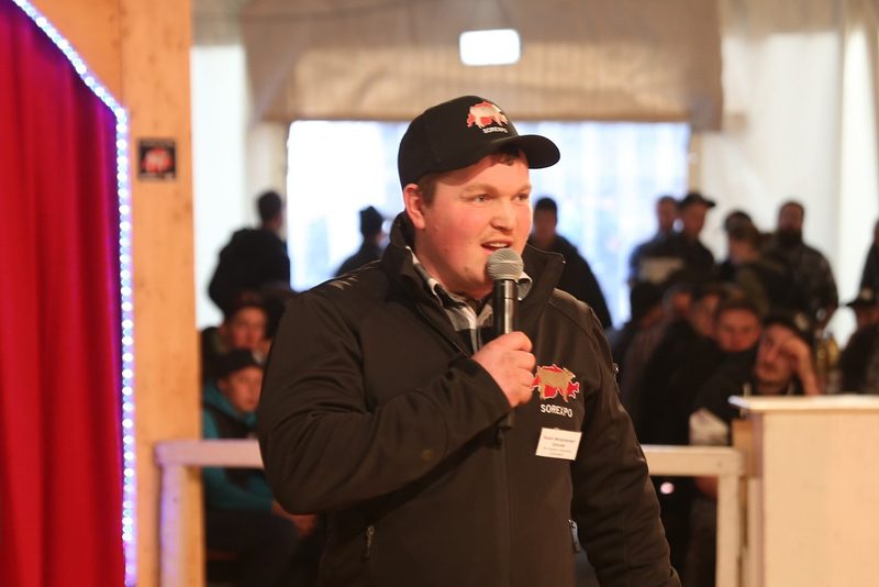 Grosser Ausstellungserfolg für Tobias Krieg: Seine OB-Kuh Wilma wird Miss Sorexpo