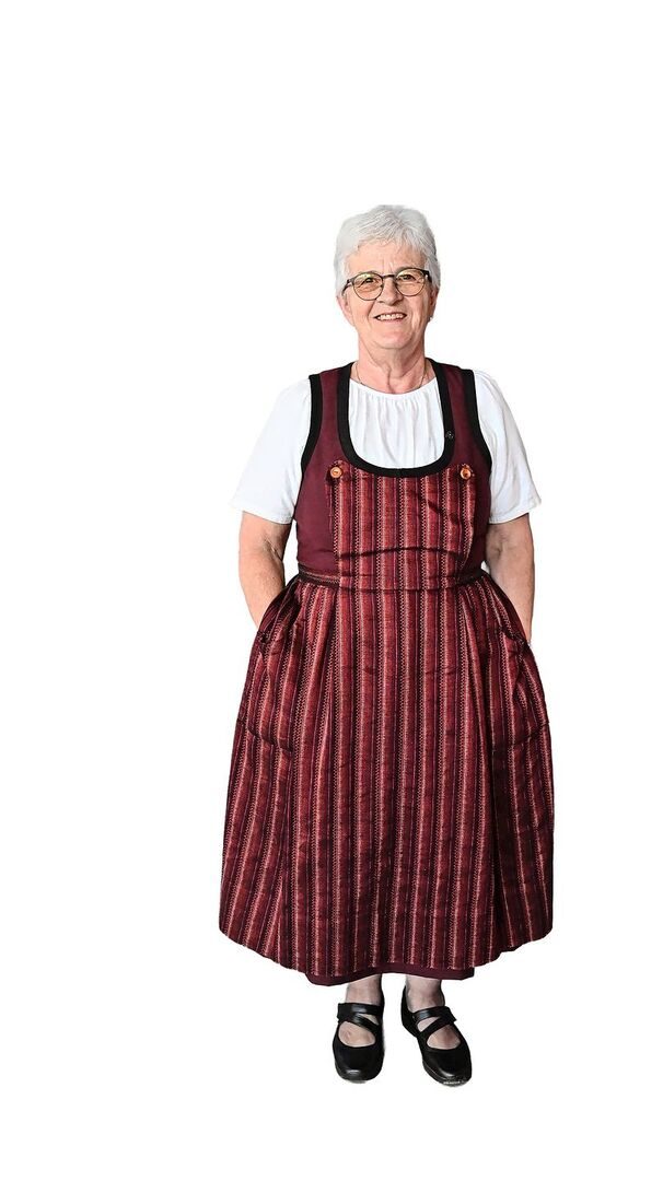 Marianne Gygi trägt die Landfrauentracht.