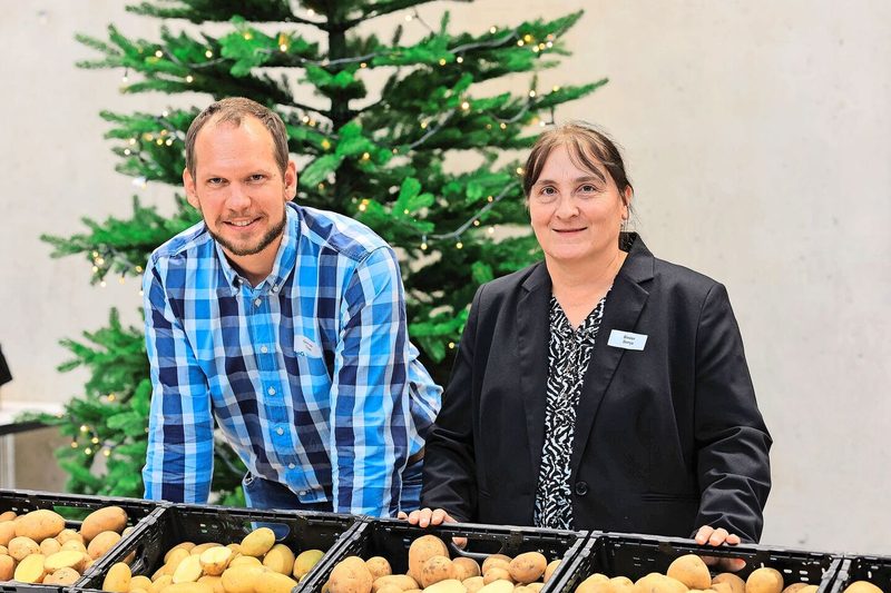 Tobias Gelencsér, Co-Leitung Gruppe Anbautechnik Ackerbau vom FiBL, und Sonja Basler, Bereich Pflanzenbau und Agrartechnik vom Strickhof, haben die vorweihnachtlich stattfindende Kartoffeltagung heuer organisiert.