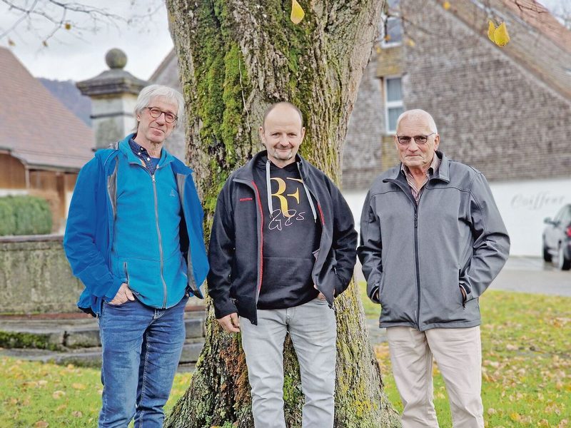 Urs Chrétien (links) von Pro Natura Baselland ist pensioniert. Er stand über viele Jahre hinweg mit Bauern wie Benedikt Eggenschwiler (Mitte) und Jost Meier in regem Austausch.
