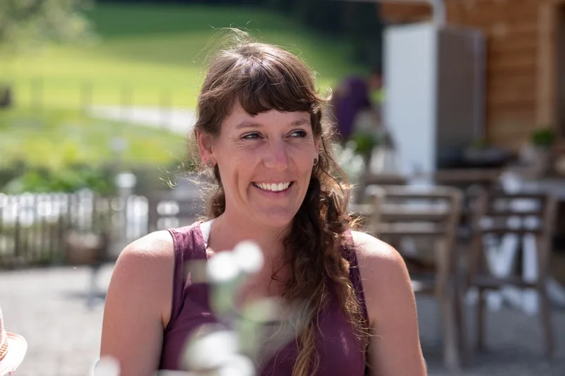 Salome Wieland hat den Inforama-Kurs «Betreuung im ländlichen Raum» absolviert. Und erst kürzlich bildete sich Salome Wieland bei Curaviva zur Institutionsleiterin weiter. Bild: Pia Neuenschwander