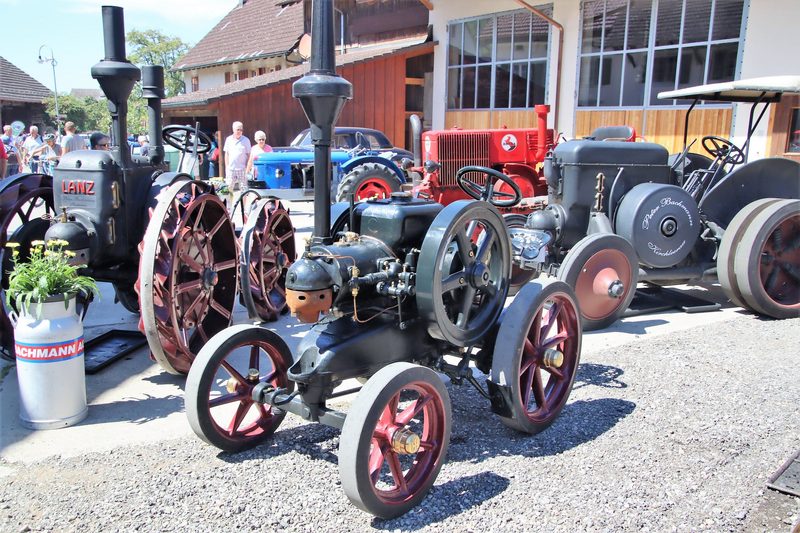 Tausende Oldtimer-Liebhaber pilgerten nach Guntmadingen