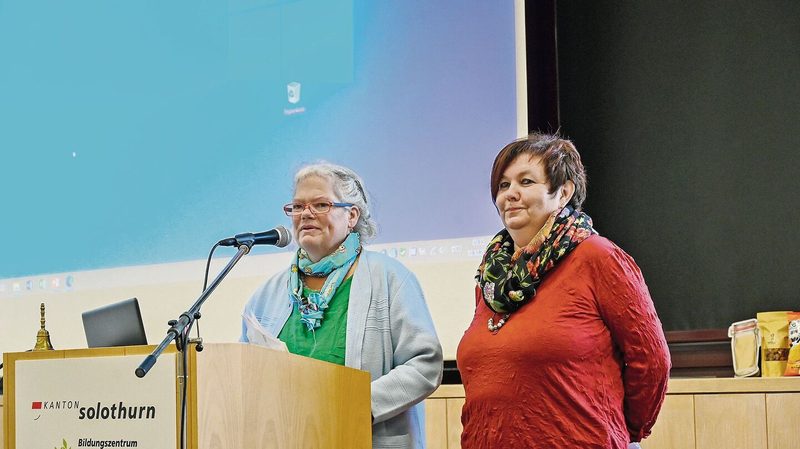 Ida Schaffter (links) und Sieglinde Jäggi freuen sich, endlich gemeinsam vor die Landfrauen treten zu können.