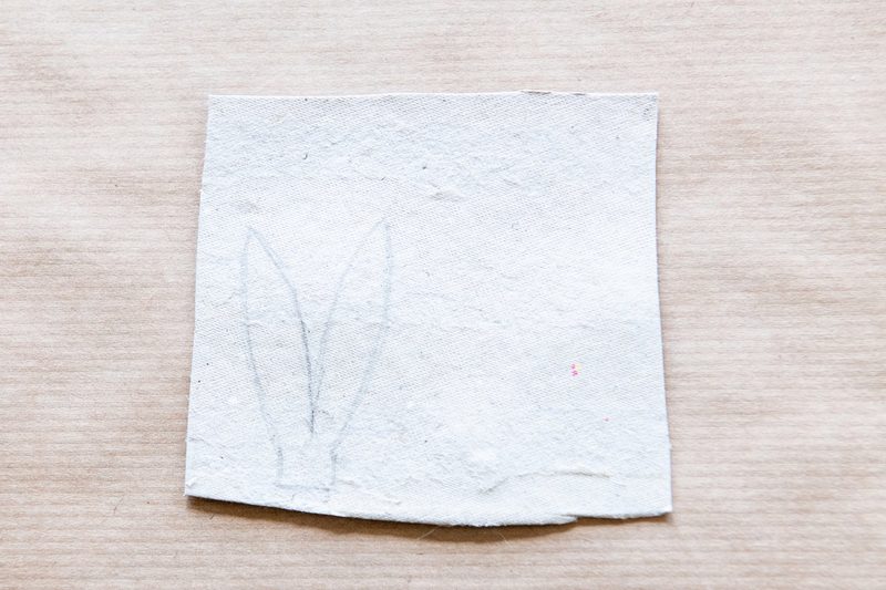 So entstehen aus Eierkartons herzige Hühner-Eierbecher, Häsli und Rüebli