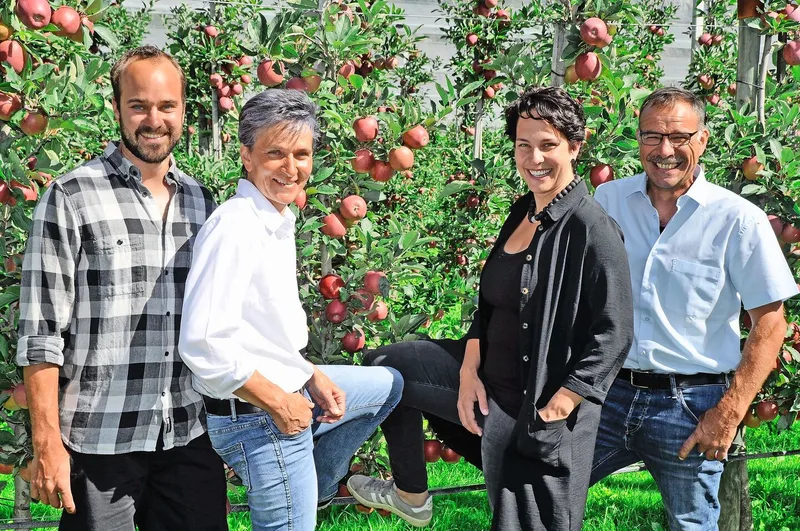 Die Mitglieder der Familie Kuppelwieser ergänzen sich mit ihren Fähigkeiten: Hofnachfolger Dominic, Mutter Annelies, Tochter Jacqueline und Vater Hermann (v.l.n.r)