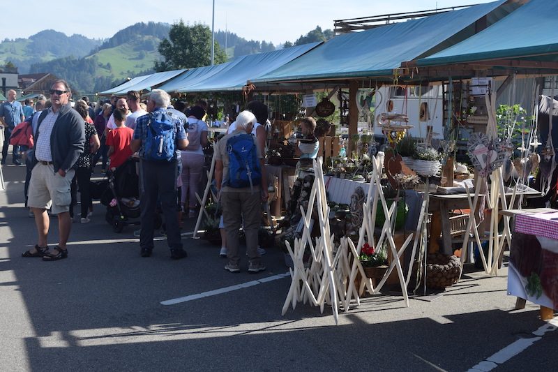 Feierliches "Öberefahre" in Urnäsch
