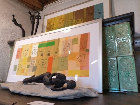 Auf dem Bauernhof und in der Natur pflückt Els Gassmann Ideen für ihre Kunstwerke
