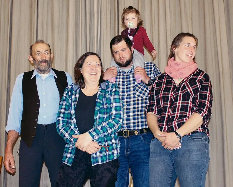 Werner und Bernadette Keller und Sohn Otto mit Ronja und Martina Keller (v. l.)