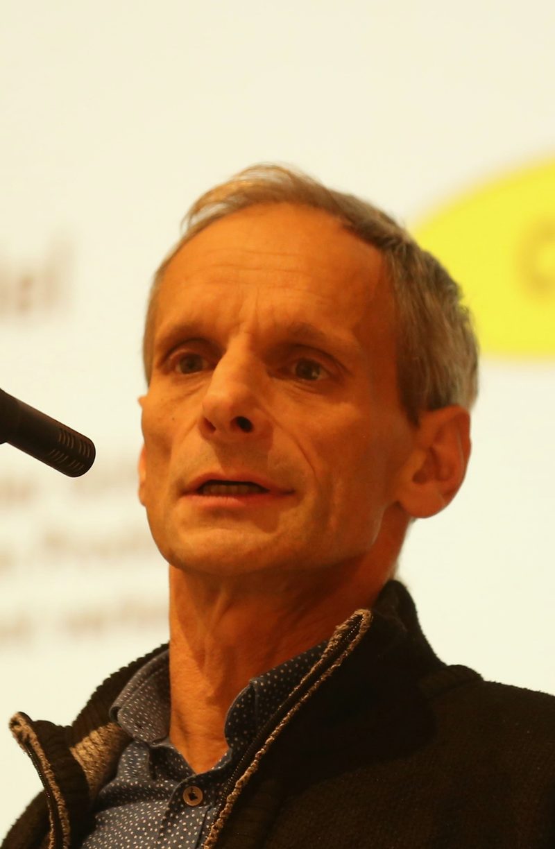 Aldi-Chef Jérôme Meyer bei den Jungbäuerinnen und -bauern