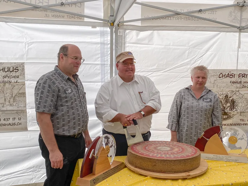 US-Botschafter und Käsefan McMullen im Gruyère-Mekka