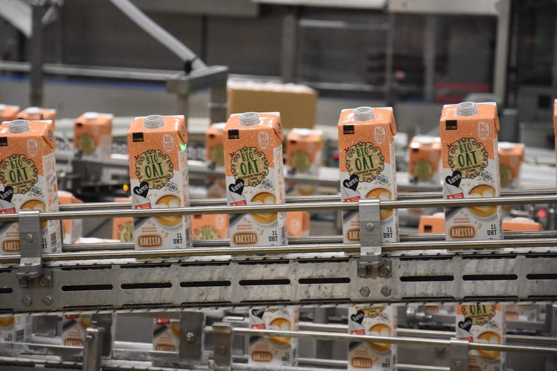Jede siebte «Milch» ist vegan – jetzt auch aus Schweizer Bio-Hafer