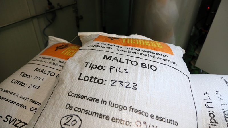 Vom Feld in die Flasche: Das Tessiner Biomalz aus Cadenazzo