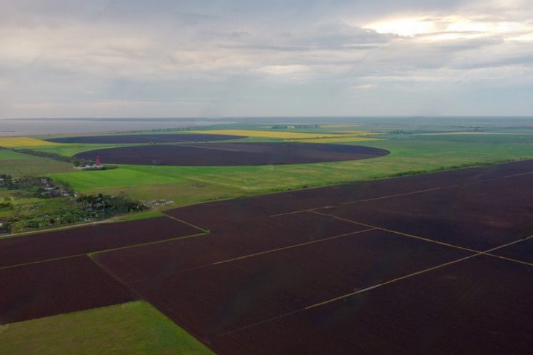 Felder in der Ukraine aus der Vogelperspektive.