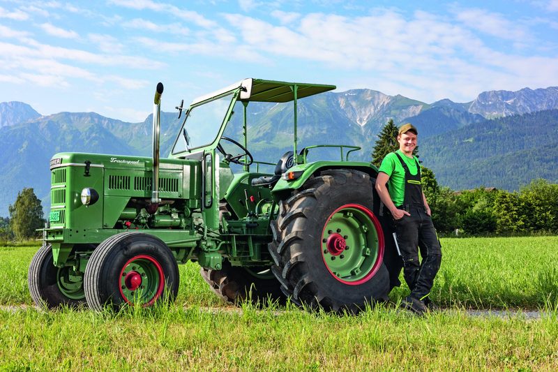 Jetzt bestellen: So sieht der TraumTraktor-Kalender 2025 aus