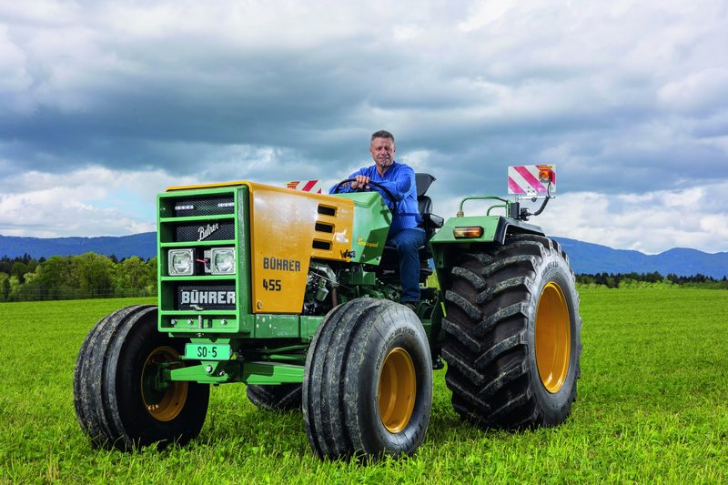 Jetzt bestellen: So sieht der TraumTraktor-Kalender 2025 aus