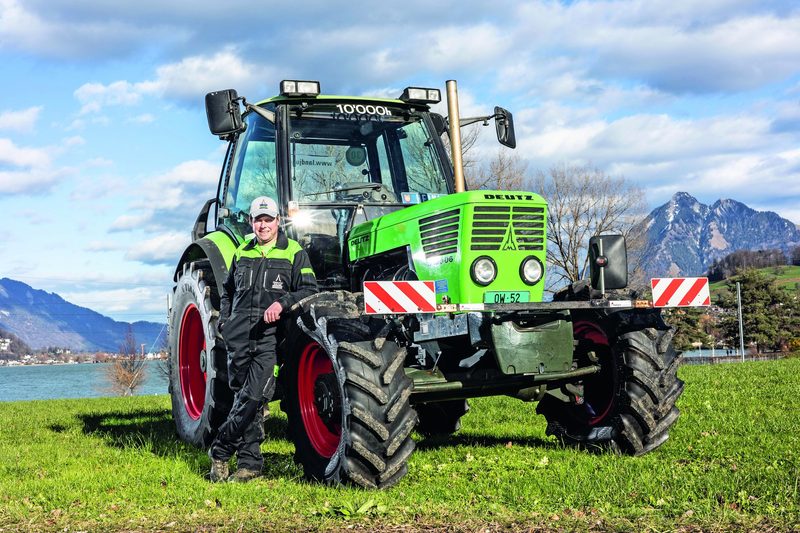 Jetzt bestellen: So sieht der TraumTraktor-Kalender 2025 aus