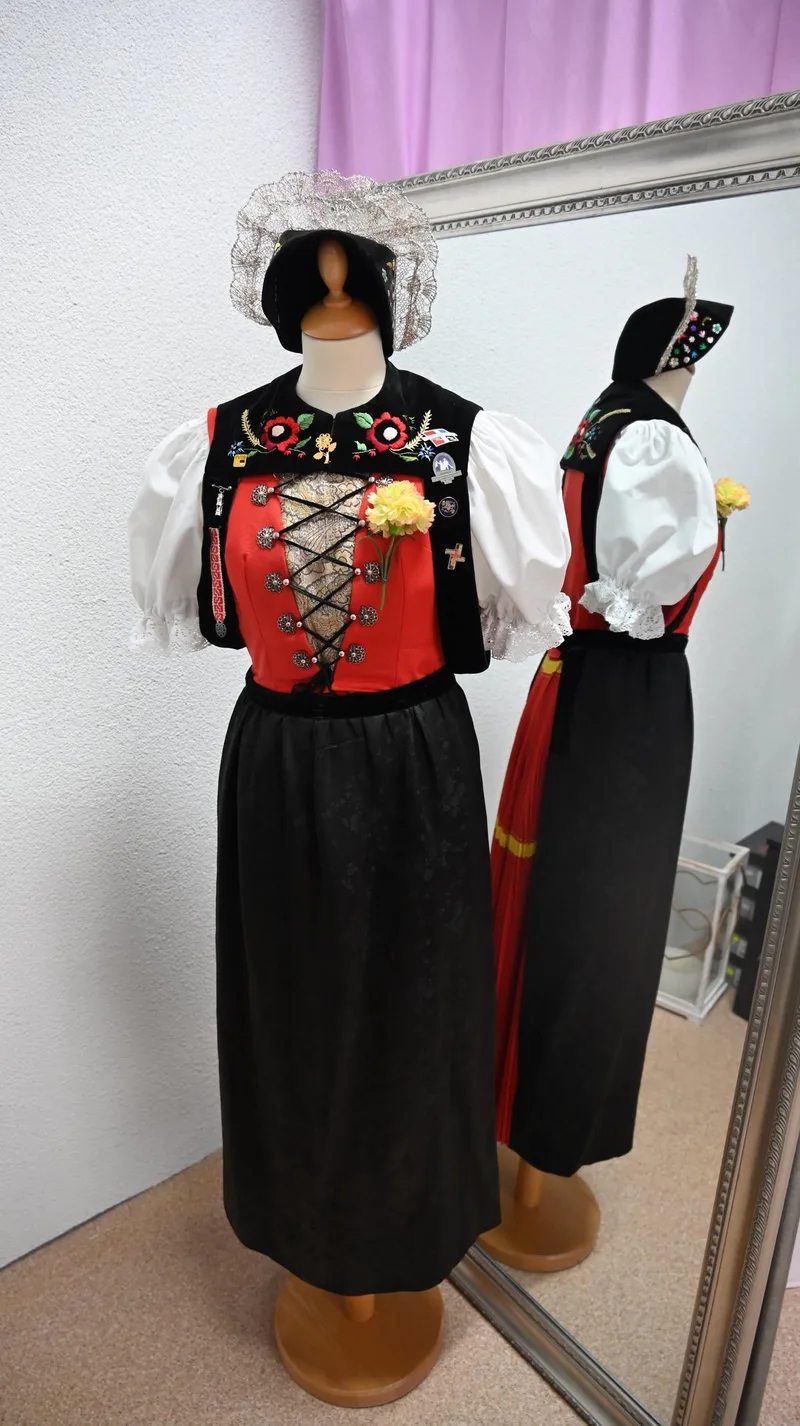 Ihre Trachten sind nicht zu übersehen