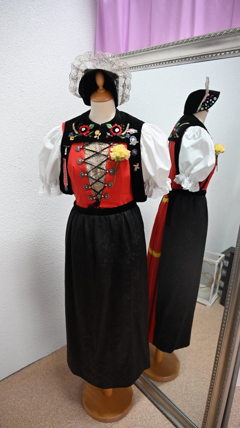 Ihre Trachten sind nicht zu übersehen
