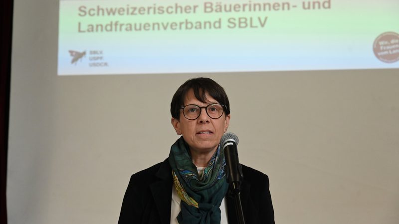 «Schnuufe, schnuufe und schnouse» - Ausdauer und Süssigkeiten bei den Berner Landfrauen