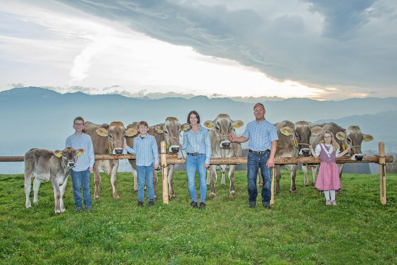 Braunvieh Schweiz prämiert Viehzüchter mit Bio Bruna Award 2022
