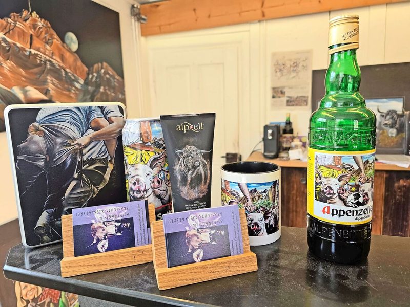 Zahlreiche Kunstmaler arbeiten in Appenzell. Ihre Werke zieren oft Souvenirs für die Touristen.