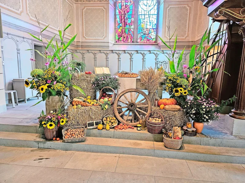 Die Schleitheimer Landfrauen sind zuständig für die Dekoration der reformierten Kirche für das Erntedankfest.
