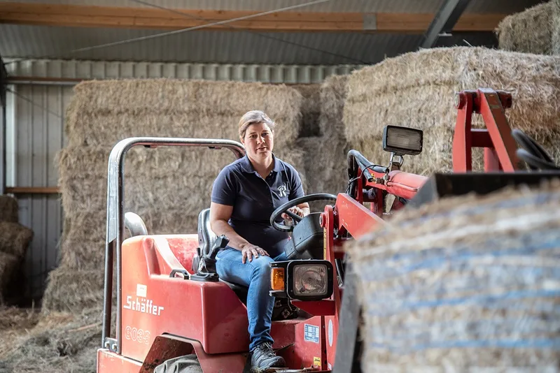 Erst mit 28 Jahren lernte Ursula Studer Landwirtin. Bild: Pia Neuenschwander