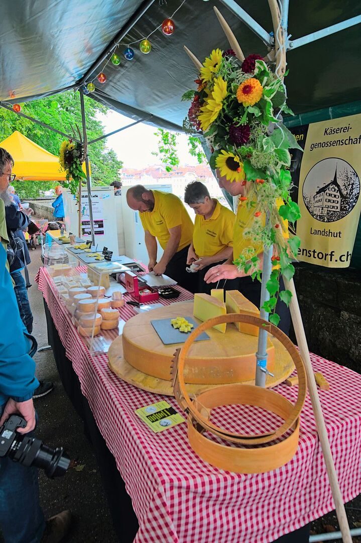Zu probieren gab es allerhand. 49 Marktstände boten dieses Jahr neben Käse auch andere Köstlichkeiten an.