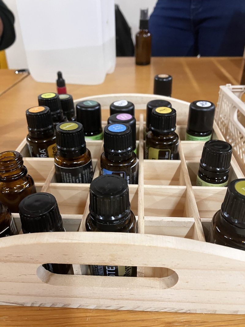 Aromatherapie: Wie Duftmoleküle den Kuhstall aufmischen