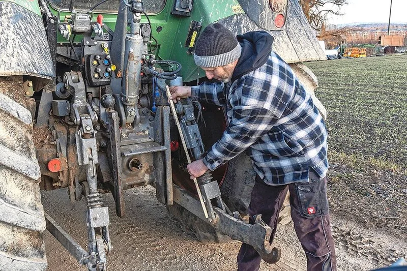 Hubstreben müssen auf gleiche Länge kontrolliert werden.