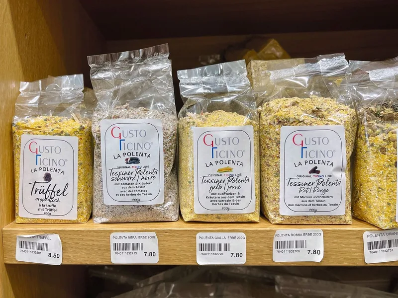Die Vermarktung der Polenta als lokales und traditionelles Produkt rentiert für die 15 Landwirte in der Magadino-Ebene –und für die «Paolo Bassetti – prodotti e servizi agricoli».