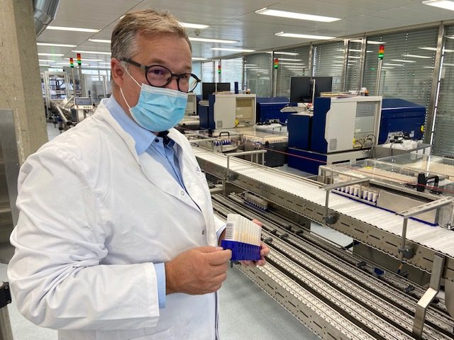 Mehr Robotik und bessere Fördertechnik: Suisselab modernisiert «am offenen Herzen»