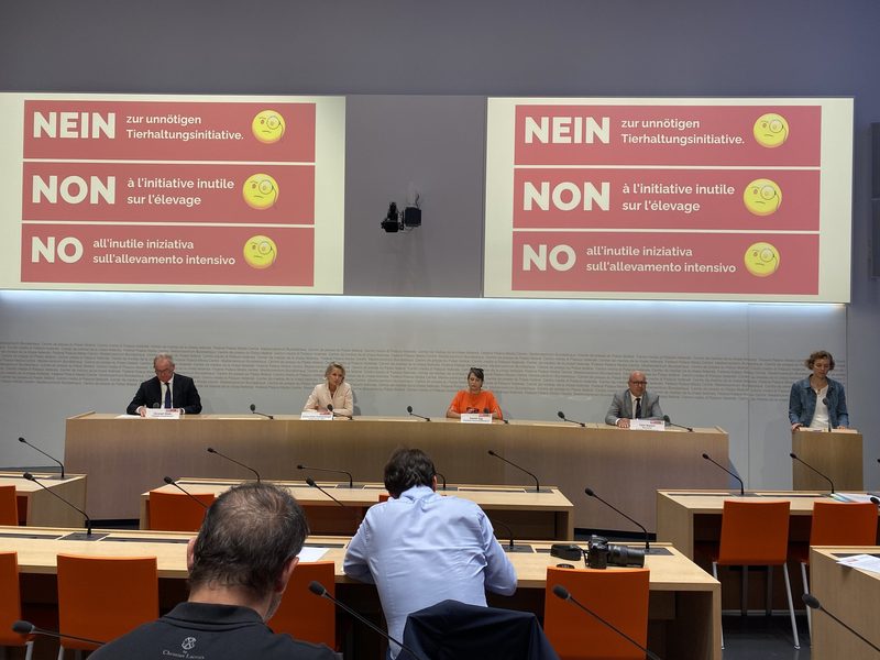 Nein-Komitee der Massentierhaltungs-Initiative lanciert Kampagne