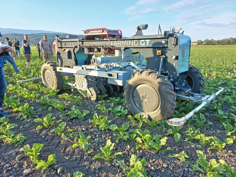 Der Farming GT hat eine Batterie und ein Benzin-Notstromaggregat.