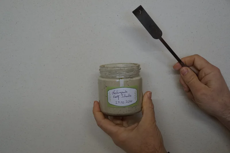 Finks haben mit Lehm gebaut und leben «wie in einem Kokon»