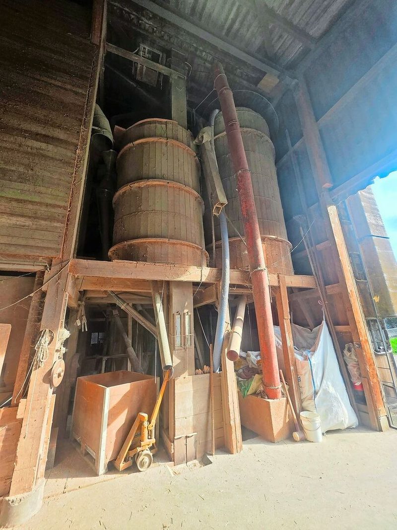 Die «Futtermühle» auf dem Hof der Familie Gfeller erlaubt eine gewisse Unabhängigkeit.