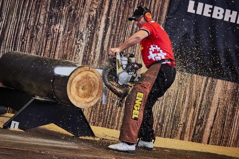 Bei Stihl Timbersports fliegen die Späne