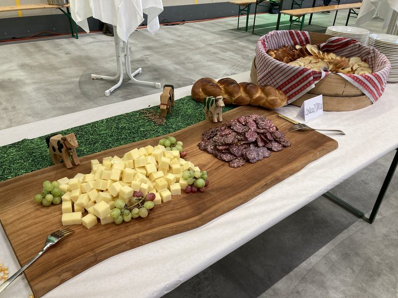 «Mit Ankezüpfe und Speckwaffle»: Grösstes Saatgutlager der Schweiz eröffnet